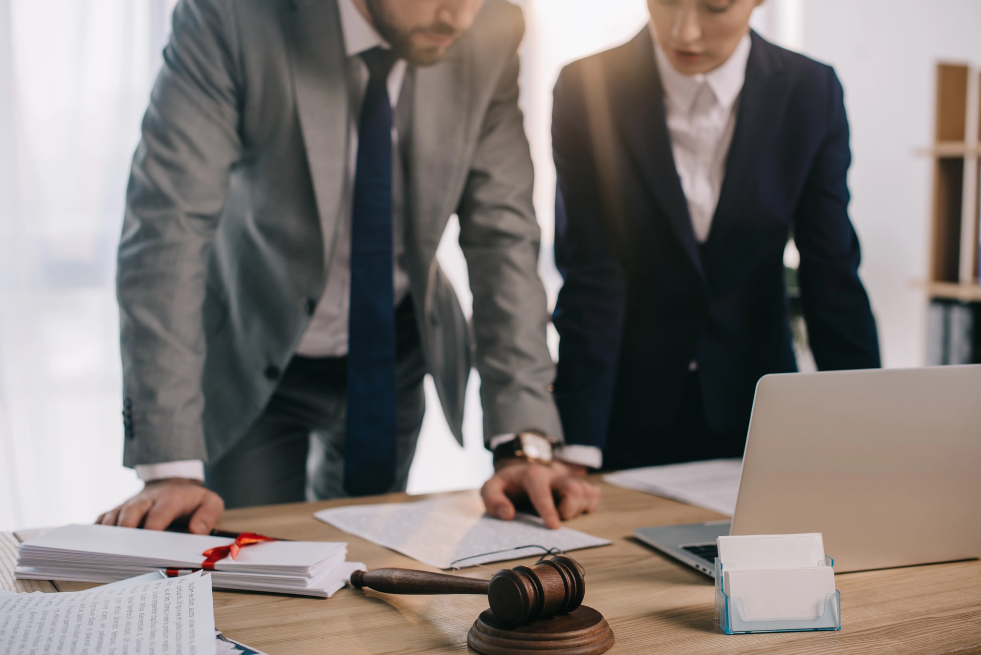 business dispute lawyer